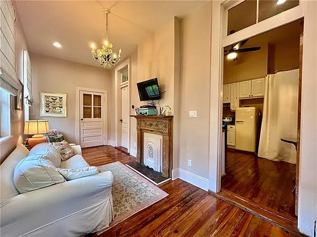 4936 Coliseum St — Photo 3
