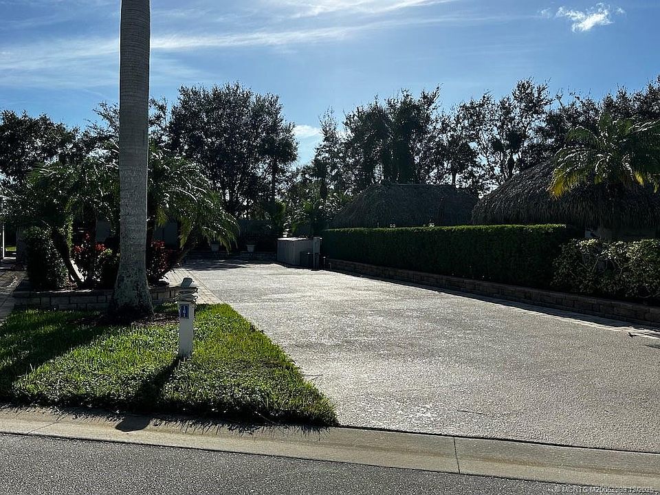 1st image of 161 NW Hazard Way