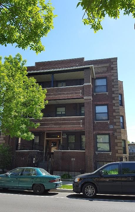 1st image of 6113 S King Dr APT 2
