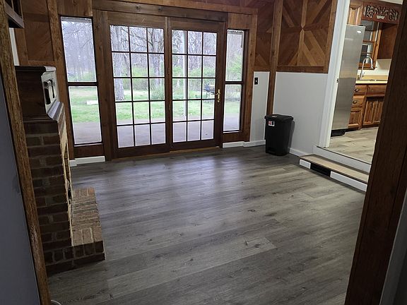 2nd image of 198 Hazelwood Ln