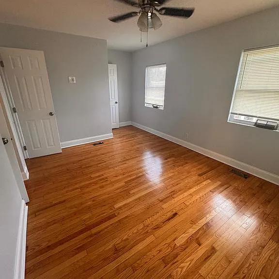 5200 Ready Ave — Photo 5