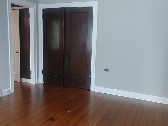 5th image of 590 Woodruff Place East Dr APT 5