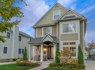 747 Chapin Ave, Birmingham, MI 48009