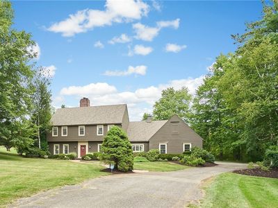 2930 Roundhill Rd, Akron, OH, 44333