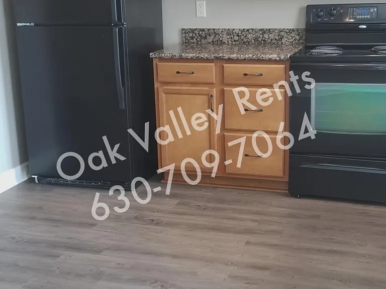 13747 Post Oak Ln — Photo 11