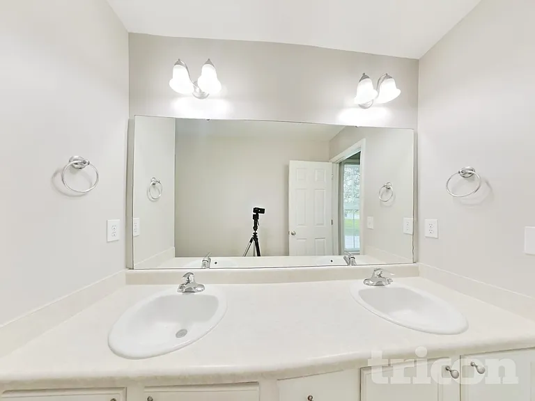 241 Gray Ghost St — Photo 9