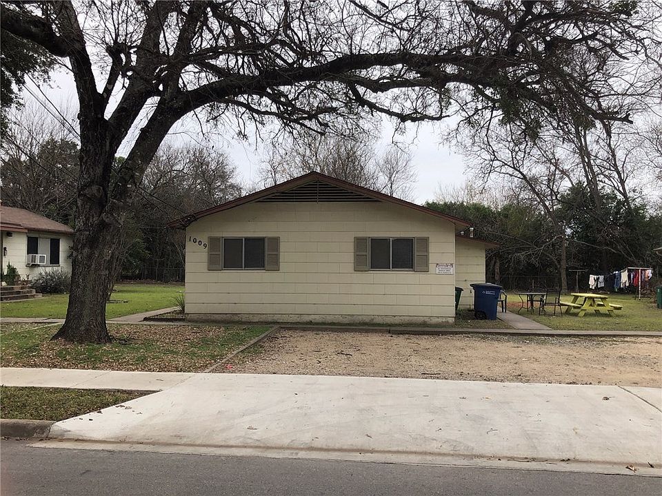 2nd image of 1007 Romeria Dr
