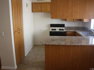 27662 Nugget Dr APT 3, Santa Clarita, CA 91387