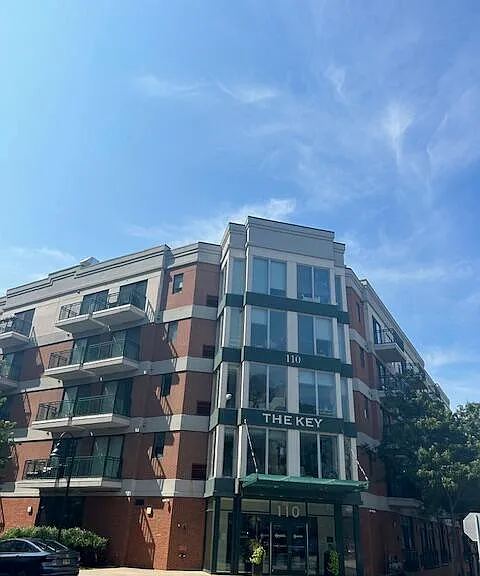 110A Towne St #403 — Photo 6
