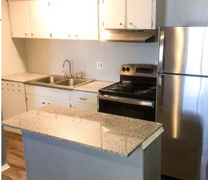 Silver Park Apartments — Photo 7