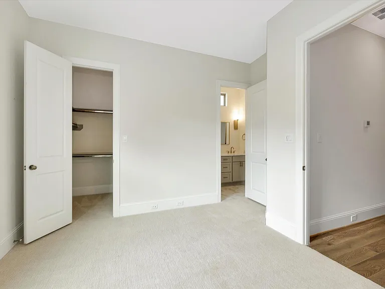 540 W 26th St #A — Photo 37