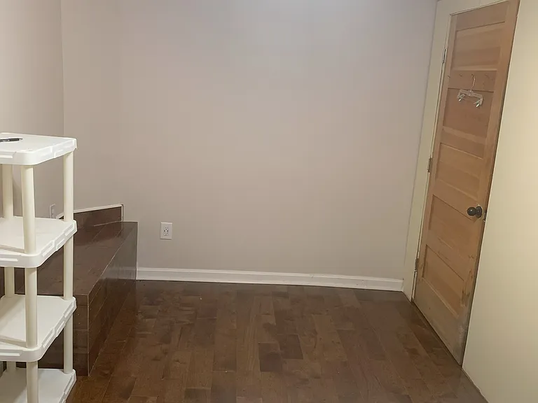 800 E South St — Photo 13