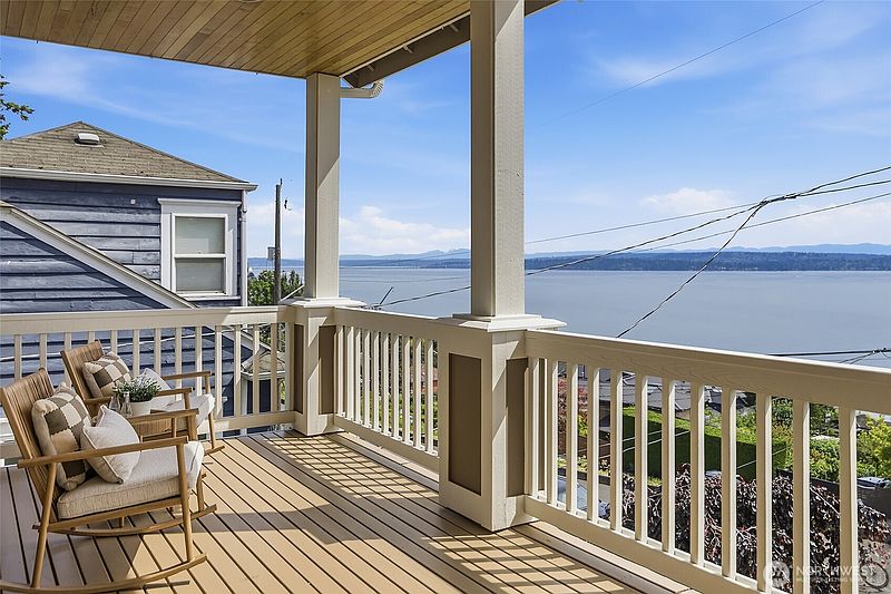 2nd image of 1125 Lake Washington Boulevard S