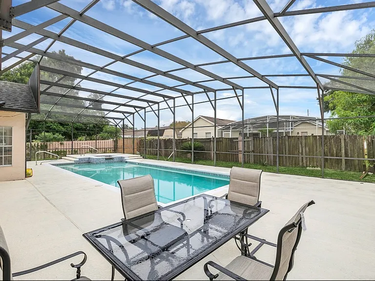 1031 Byerly Way — Photo 25