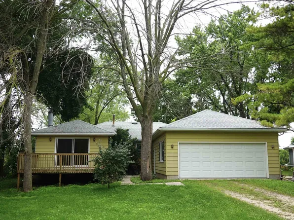 N8067 Lakeshore Dr, Fond Du Lac, WI 54937