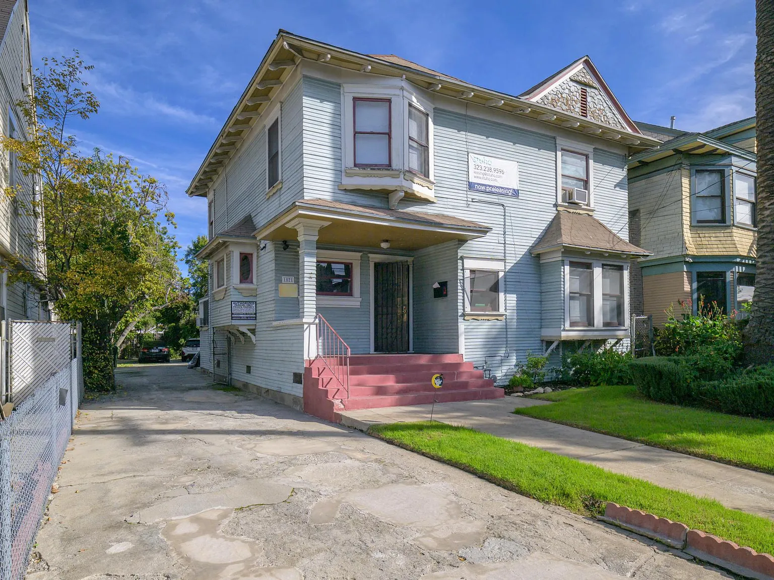 1021 W 24th St — Photo 2