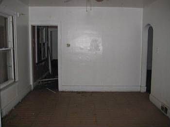 4th image of 8035 E Hollywood St