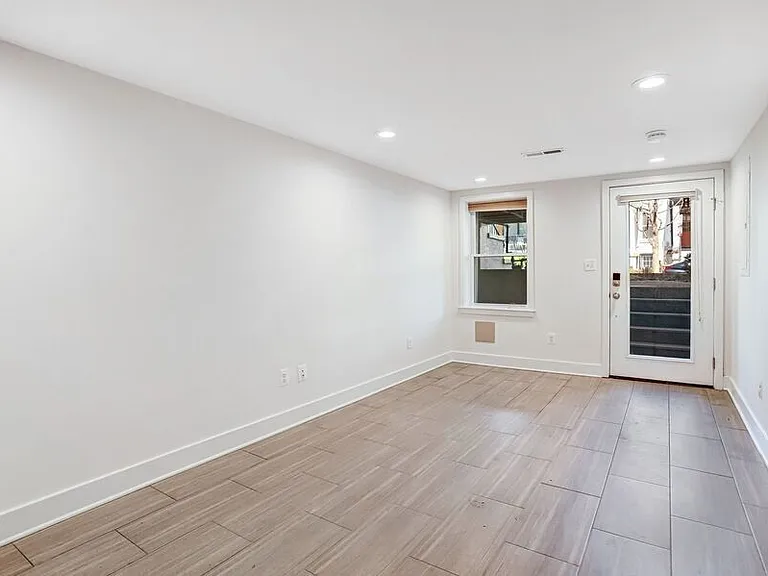 1350 Perry Pl NW #BASEMENT — Photo 3