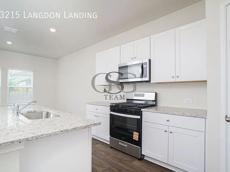23215 Langdon Lndg — Photo 8