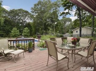 6 Mid Pl, Bohemia, NY 11716