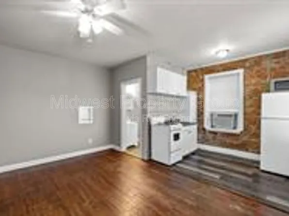 1103 N 2nd St APT 6, Saint Charles, MO 63301