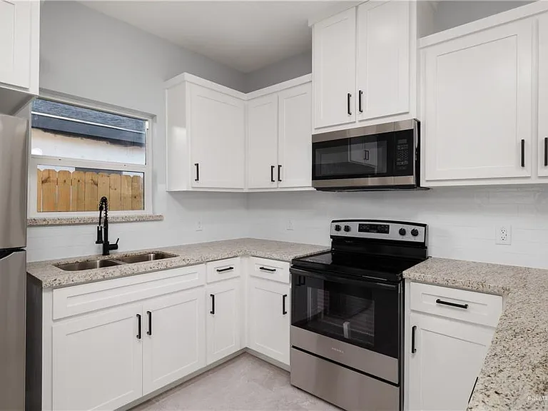 2608 W Bliss St #3 — Photo 6