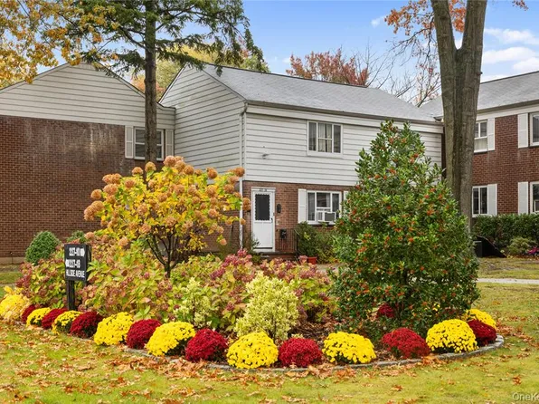 227-18 Hillside Avenue image 2 of 19