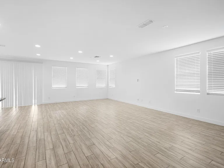 6936 W Maya Way — Photo 11