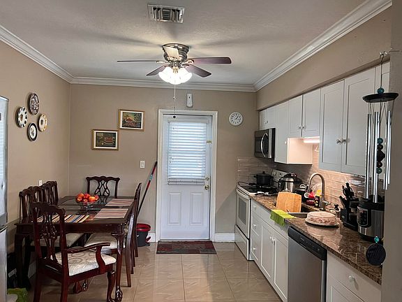 3rd image of 1106 N C Street