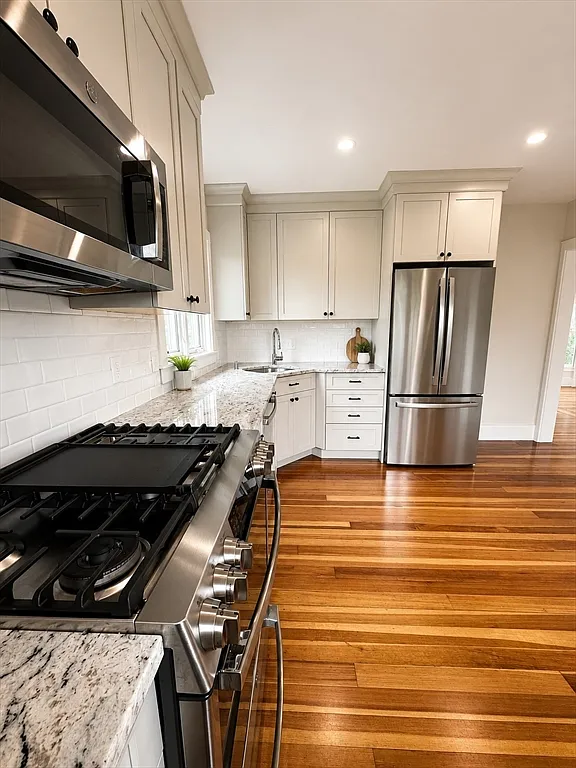 1 bed, 1.0 bath, 630 sqft, $2,350 — Photo 3