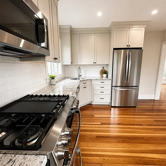 982 Main St #A — Photo 3