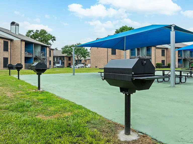 Enjoy outdoor living at Sonoma Apartments with our inviting BBQ grills and shaded picnic areas. Perfect for gatherings and relaxation, this space enhances your community lifestyle. Schedule a visit today to explore your new home!