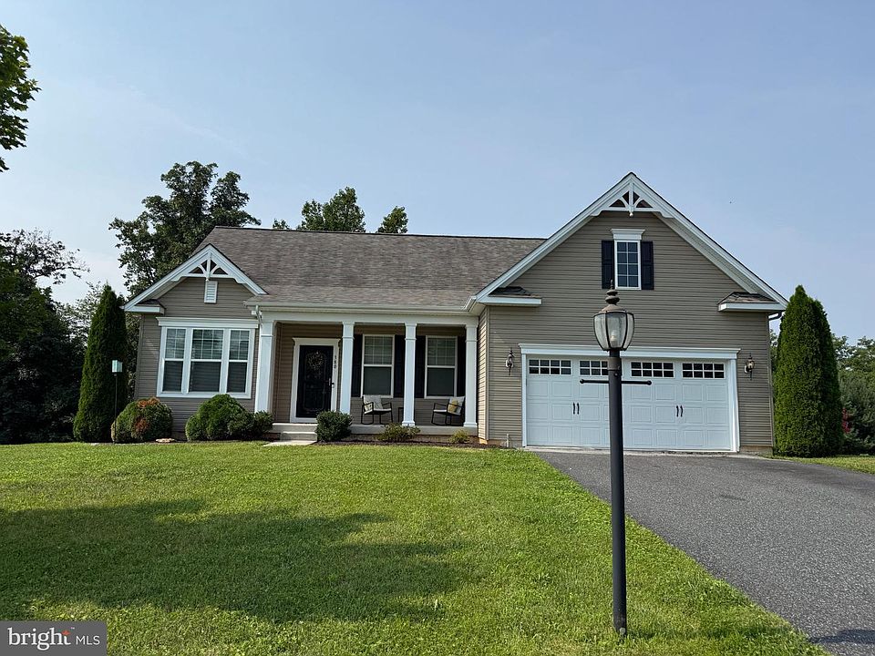 1st image of 380 Misty Hill Dr