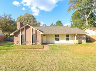 1609 Melrose Pl, Clinton, MS 39056