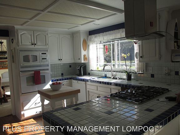 3rd image of 3042 Courtney Dr