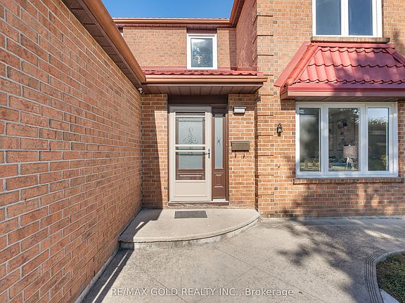 4th image of 45 Parkside Dr