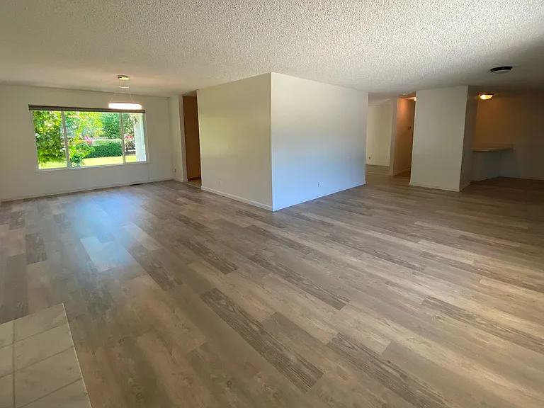 507 Walnut Ct — Photo 4