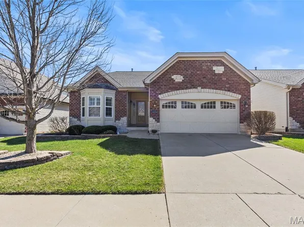 57 Burgundy Place Dr, Dardenne Prairie, MO 63368