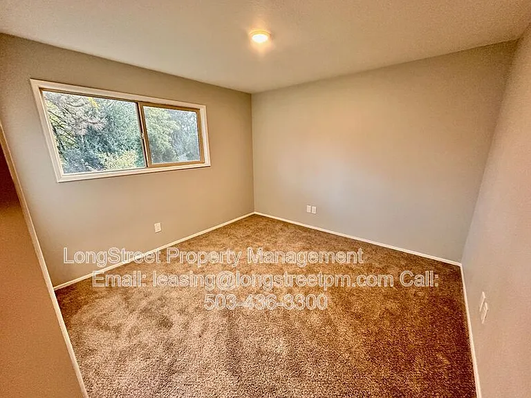 121 SE 30th Pl — Photo 12