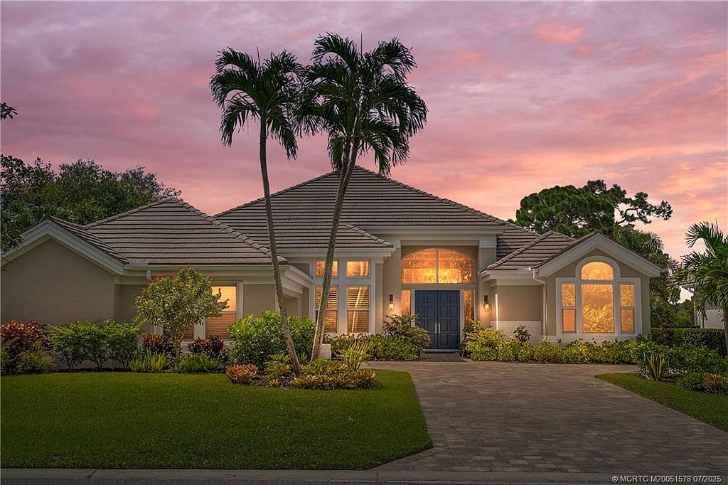 1518 SE Cypress Glen Way