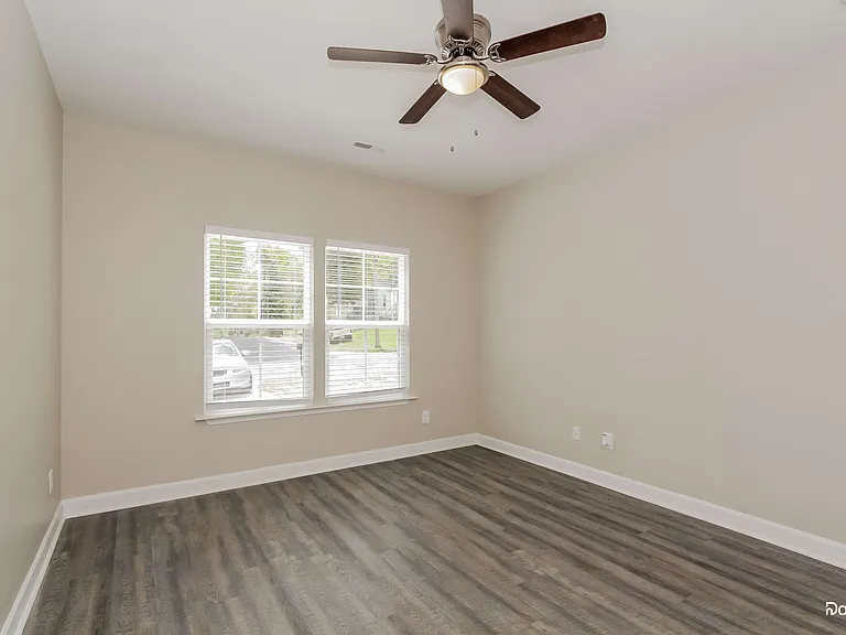 1300 W Walnut Ave — Photo 7