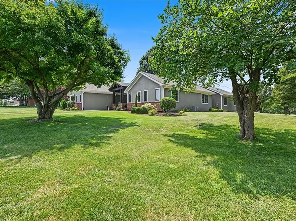 19960 Briar St, Stilwell, KS 66085