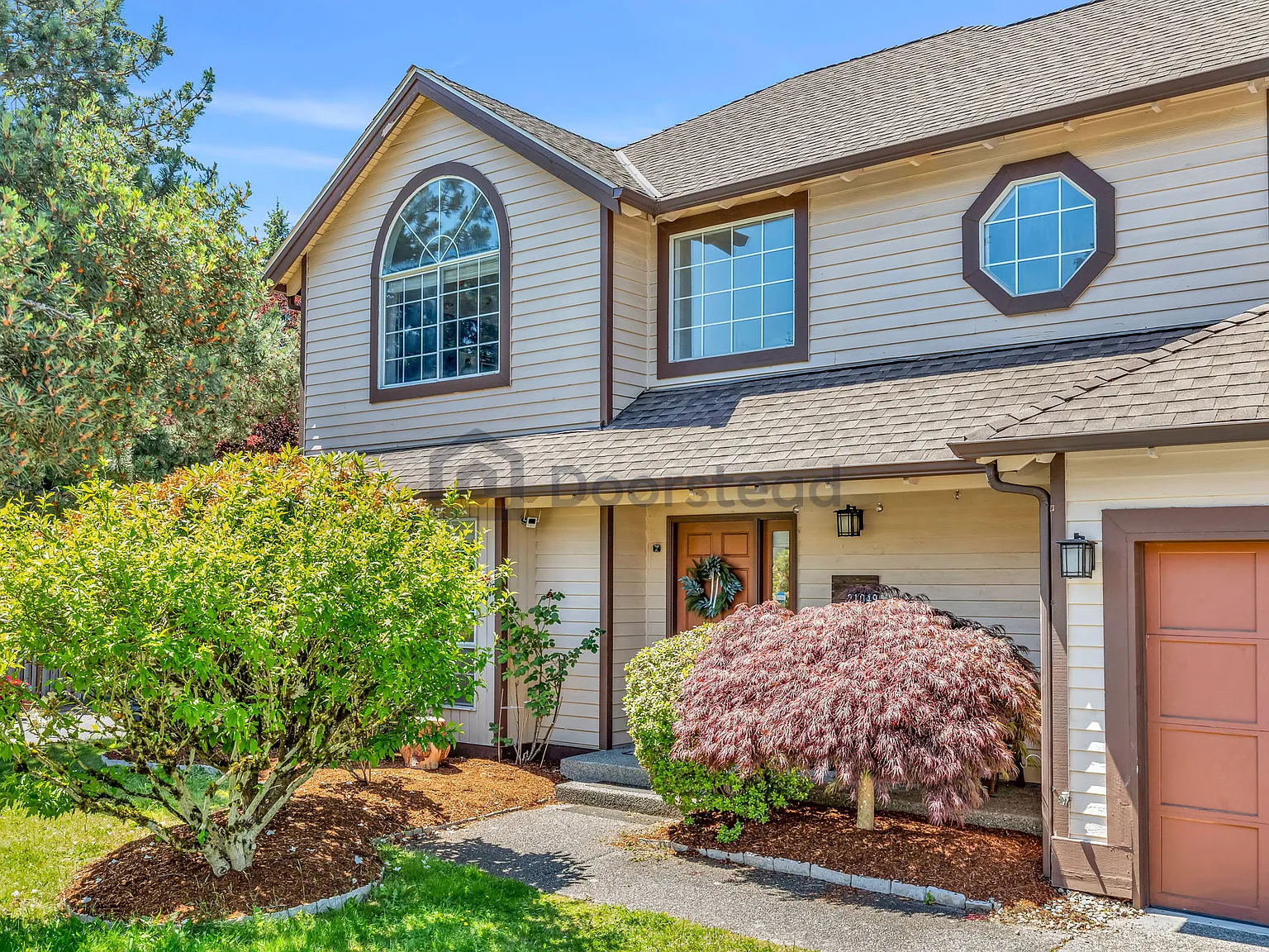 3 bed, 2.0 bath, 2360 sqft, $3,760 — Photo 4