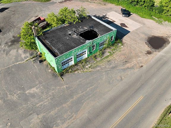 3rd image of 309 Greenwood St