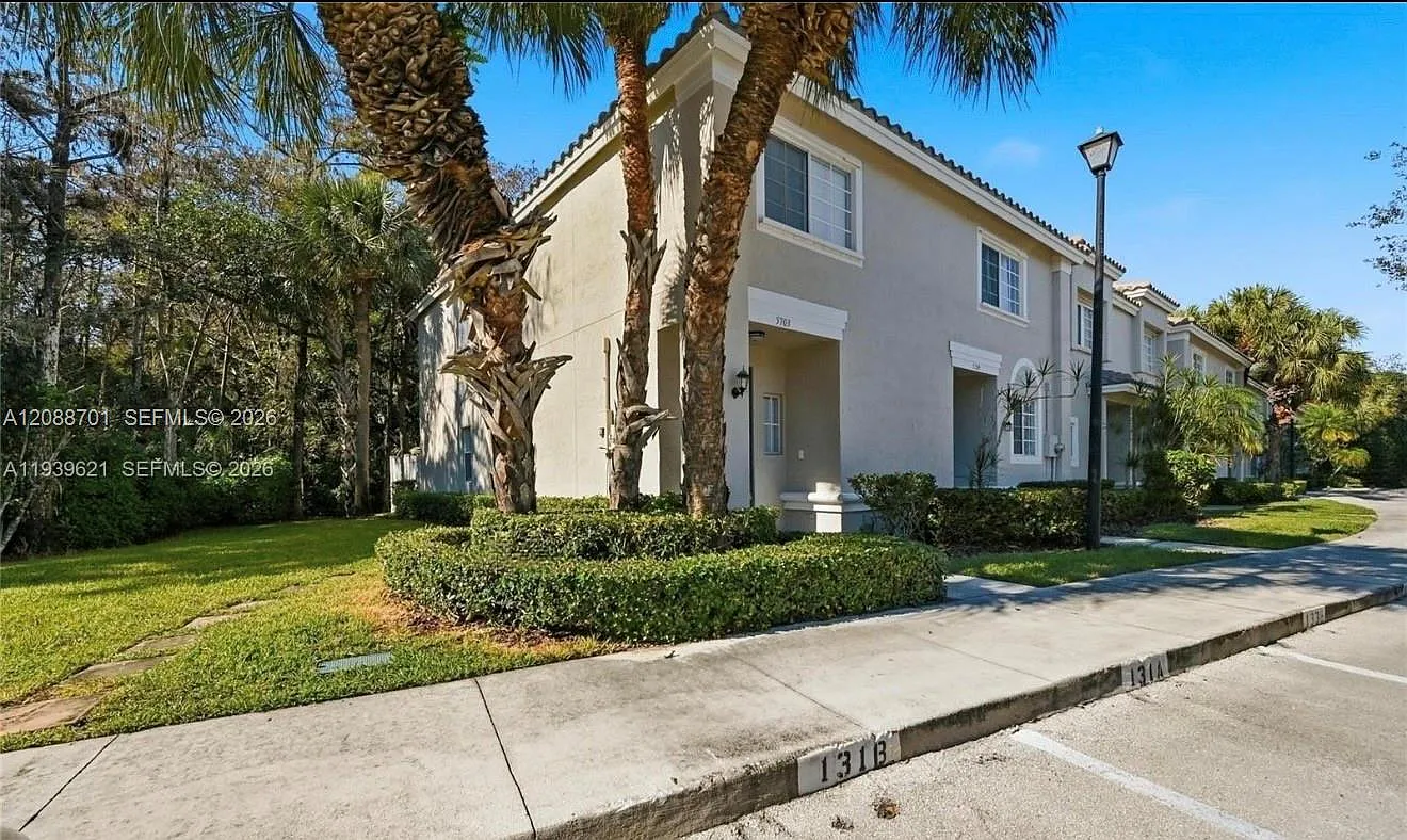 Sawgrass Exchange Plat — Photo 1