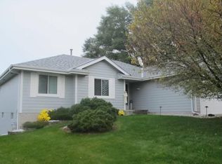 21810 Quail Dr, Gretna, NE 68028