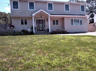 130 Paula Blvd, Selden, NY 11784