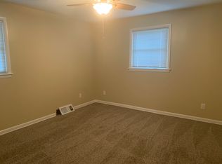 1901 W Sunset Ave, Decatur, IL 62522