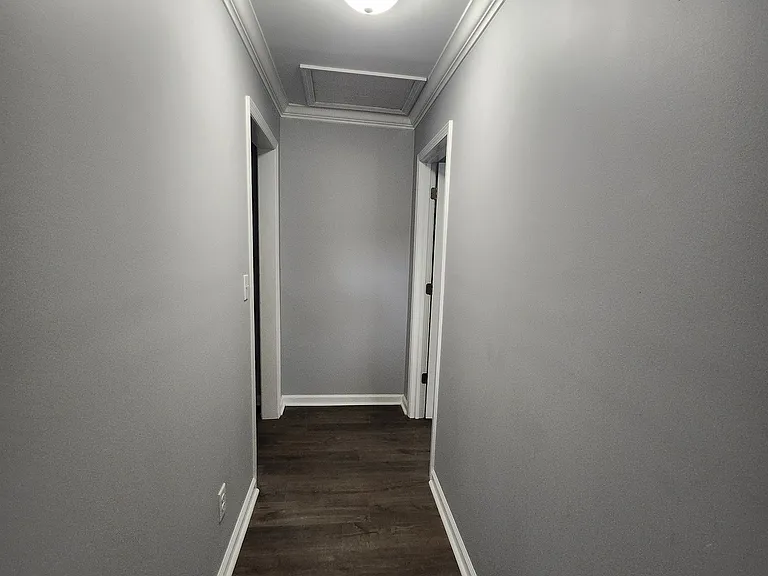 25 E Church St — Photo 10