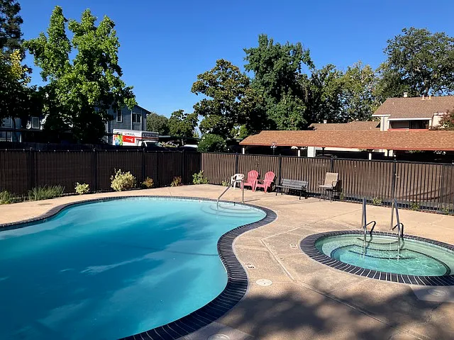 4933 Whisper Ln — Photo 16